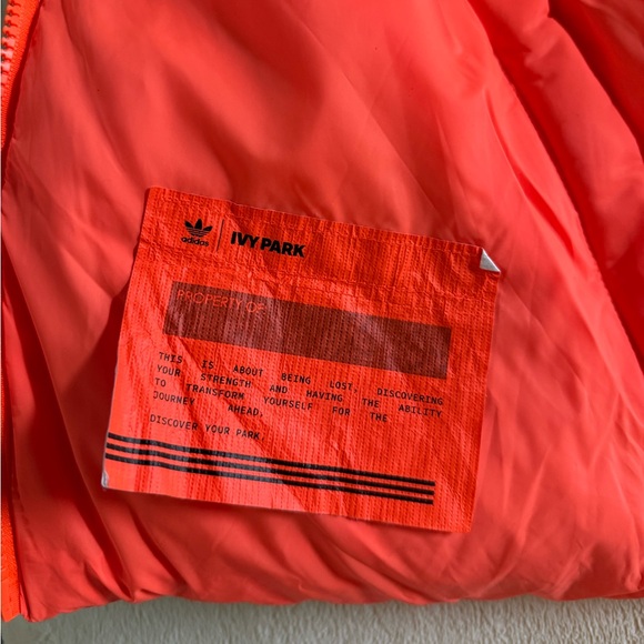 NWT adidas IVY PARK Puffer Jacket Oversized Camo Print/Solar Orange Small - Picture 6 of 11